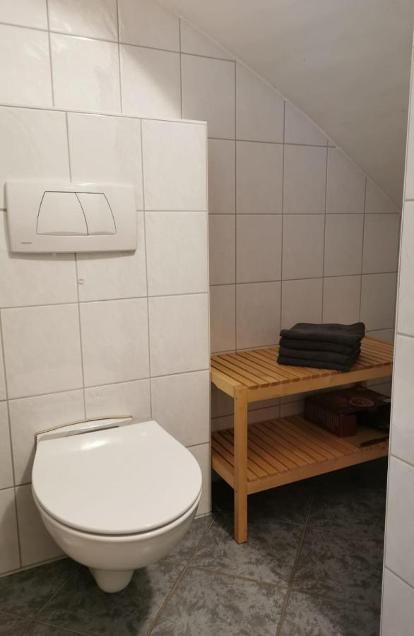 Privatzimmer Gil ハイデルベルク エクステリア 写真